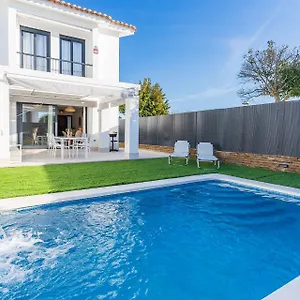  Сasa de vacaciones Pareado Con Piscina En